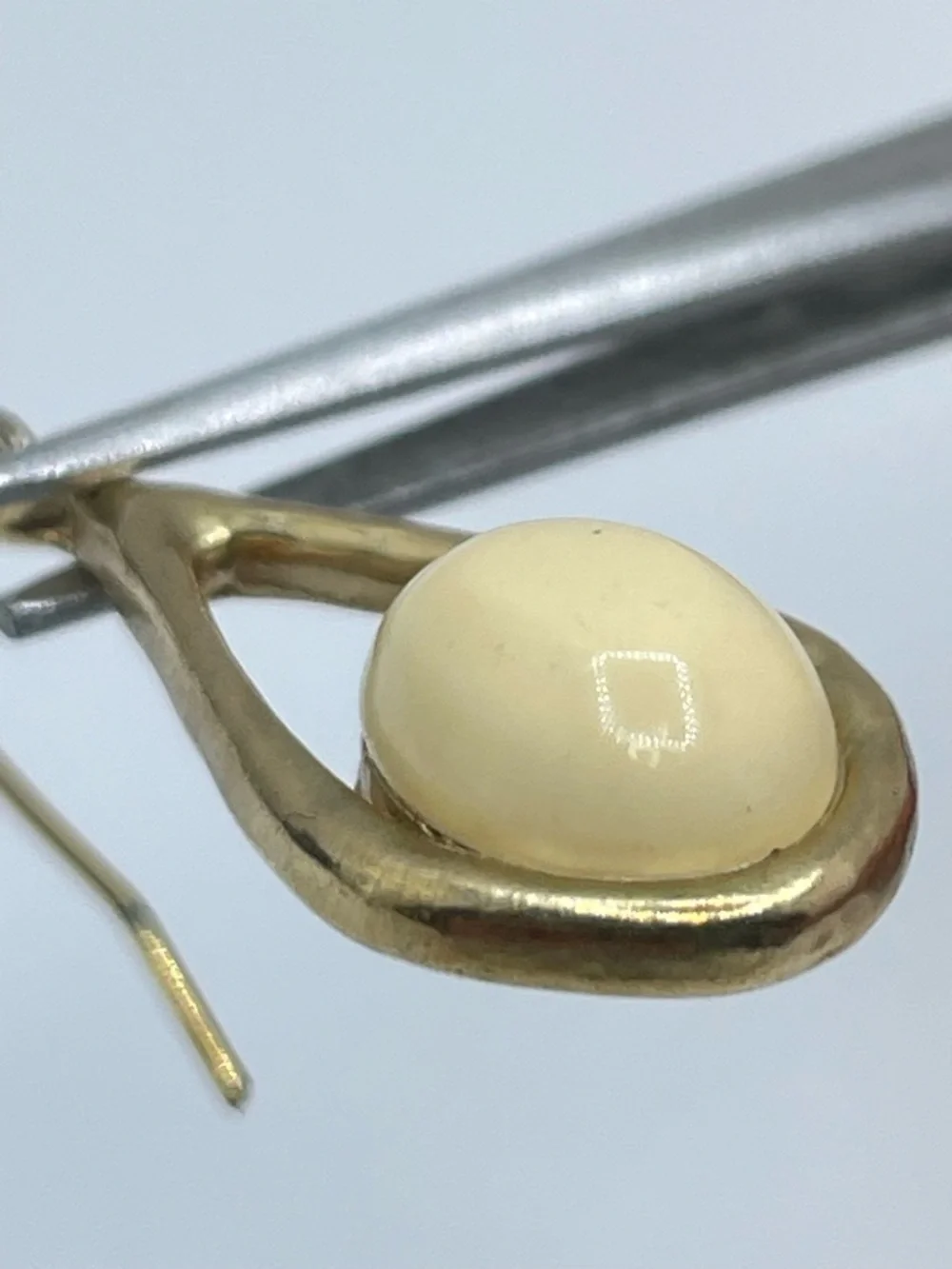 Gold Tone Teardrop Faux Pearl Dangle Earrings Minimalist Classic